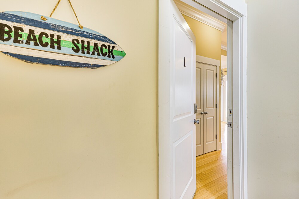 Walk to Beach: Coastal Carolina Home w/ Decks!