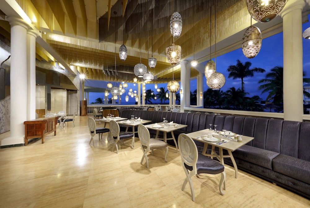 Grand Palladium Lady Hamilton Resort  Spa All Inclusive - Property Image 110