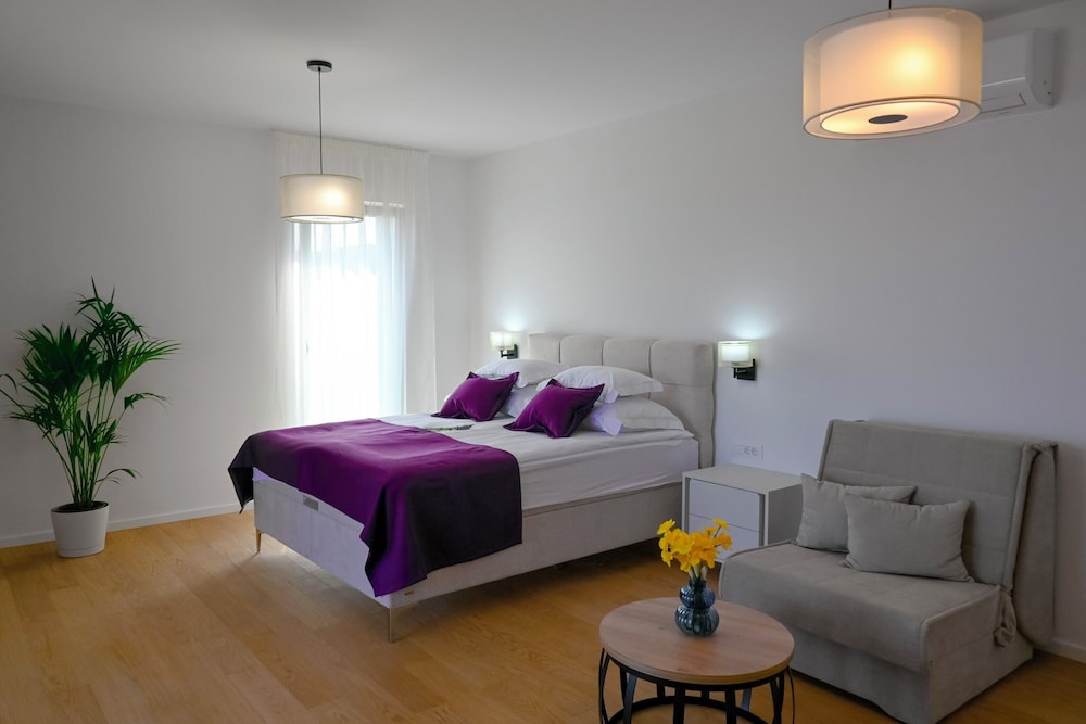 B&B Zora Panoramic View
