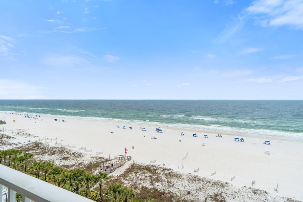 Regency Isle 710