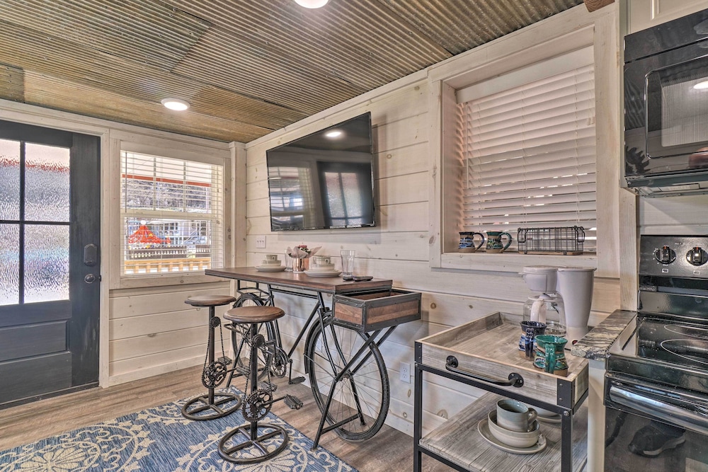 Peaceful Cookeville Cabin on 52 Acres! view 4