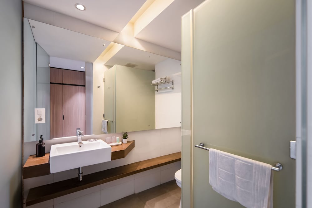 Cove Southouse Residence