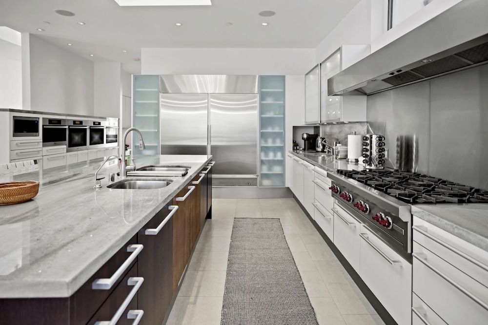 Winding Way - Modern Malibu Masterpiece With Unobstructed Ocean Views view 5