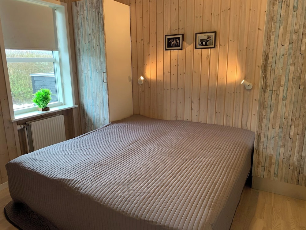 2 Houses In One I Family Friendly I Kids I Sauna I Beach I Large Garden view 2