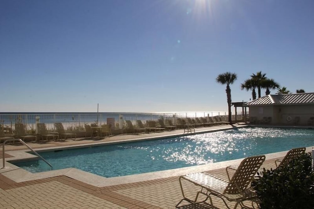 Pelican Pointe 1406
