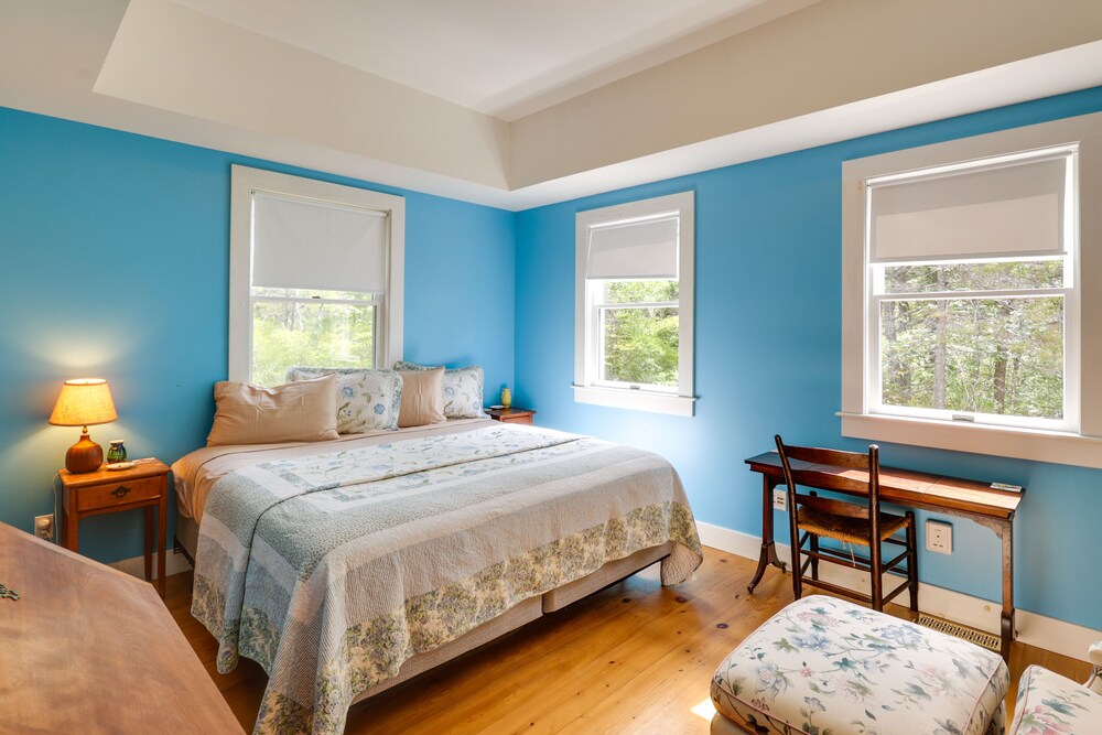 Enchanting Retreat in Prospect Harbor view 4