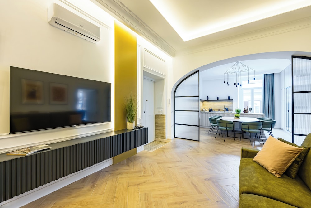 Chic Lifestyle Apartment