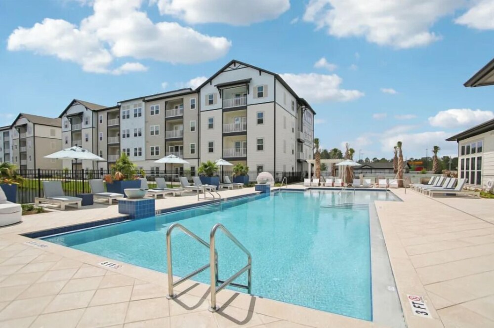 Landing Apartments near JAX