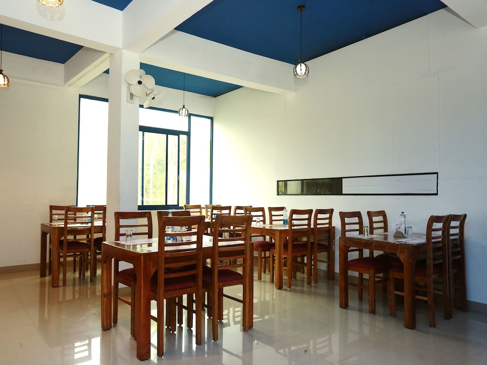 OYO 11516 Wayanad Royal Stream