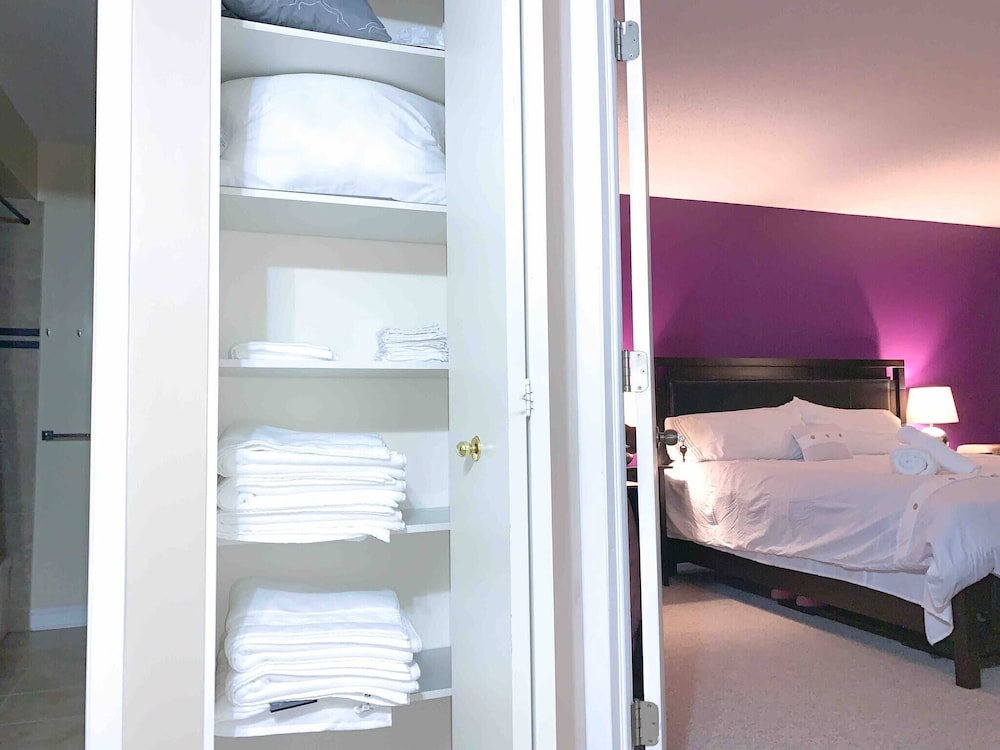 Spacious Family Home Close To Downtown With King Bed Num1