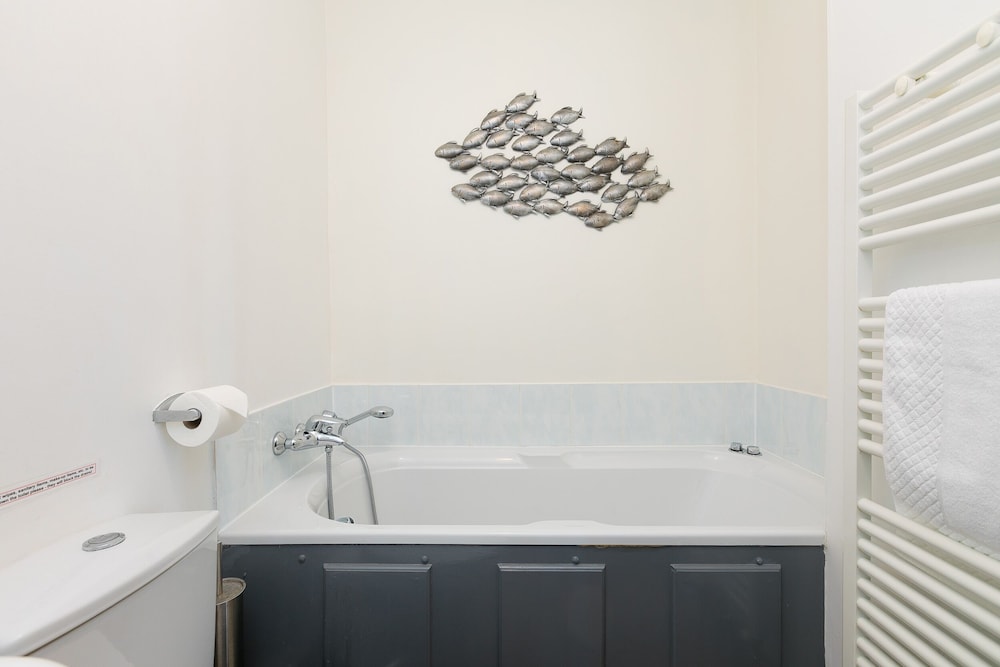 Oystercatcher House