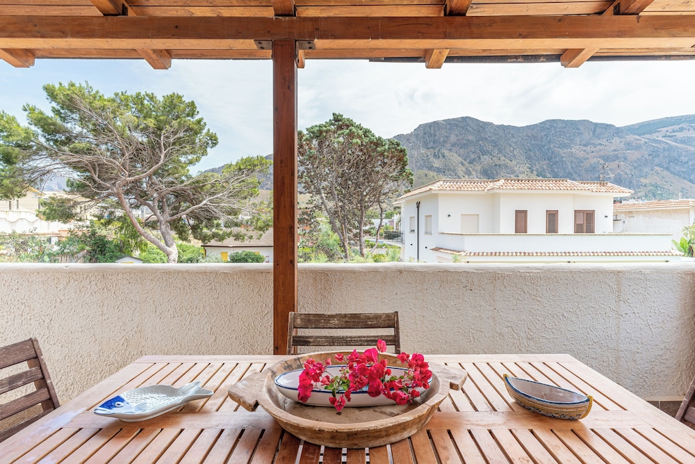 Isola delle Femmine Apartments by Wonderful Italy