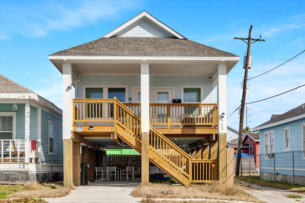 Newly Remodeled Home Minutes From Cruise Terminal
