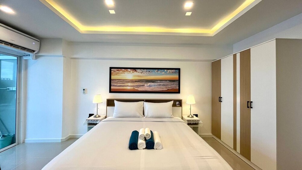 Heritage - Modern Studio Shared Pool, City Centre