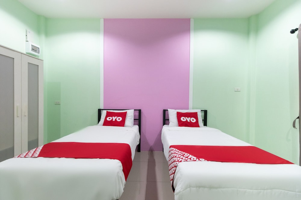 OYO 1163 Eden Hostel
