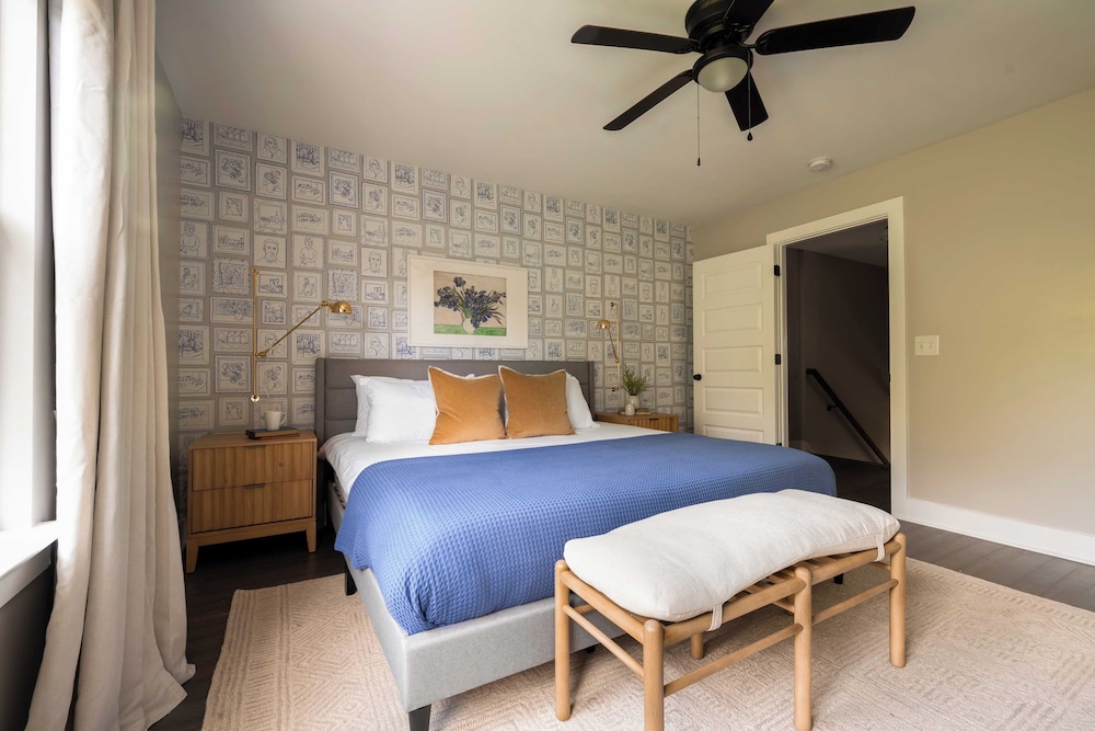 8 Nashville Homes w/ 21 Bedrooms, 21 Baths & Space for 74, Just Minutes From Broadways Nightlife, Dining, and Music Scene Cherokee by Avantstay