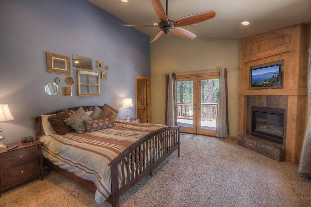The Phoenix 6 Bedroom Home by Redawning view 5