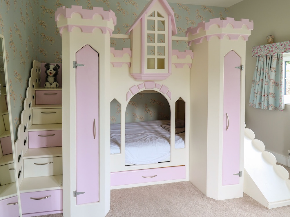 Glamorgan House