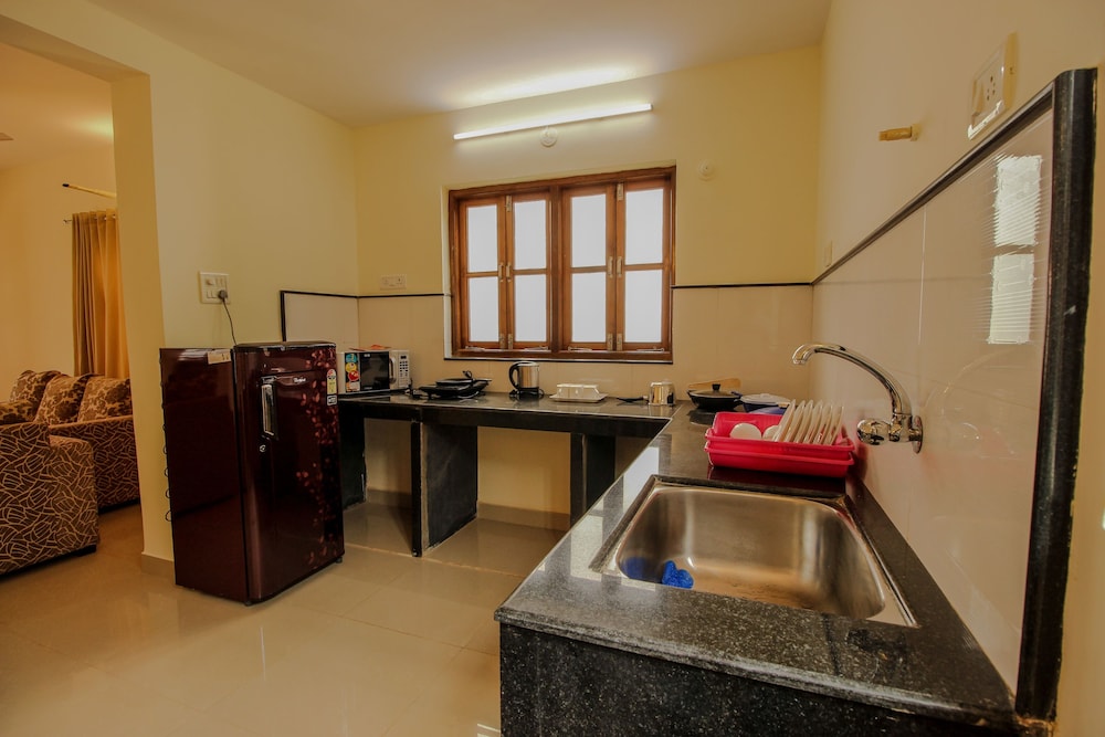 OYO 9891 Home Poolside 2BHK Villa Thalassa
