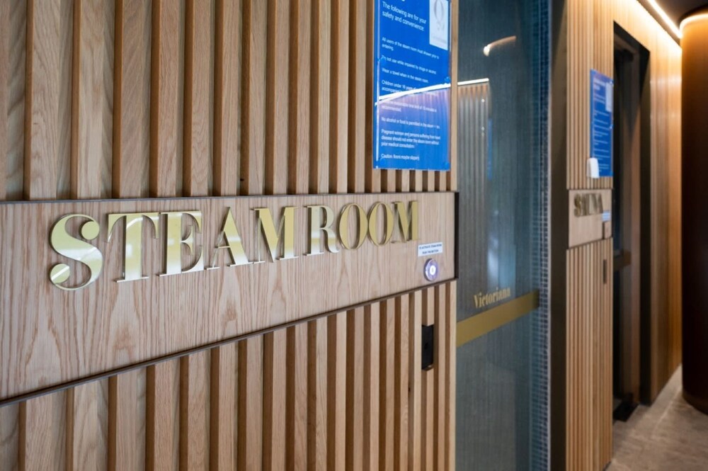 Luxury Melbourne With Albert Park Views - Image 2