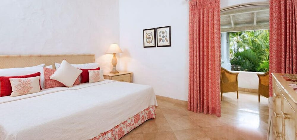 Emerald Beach 3 - Villa Ixoria view 4