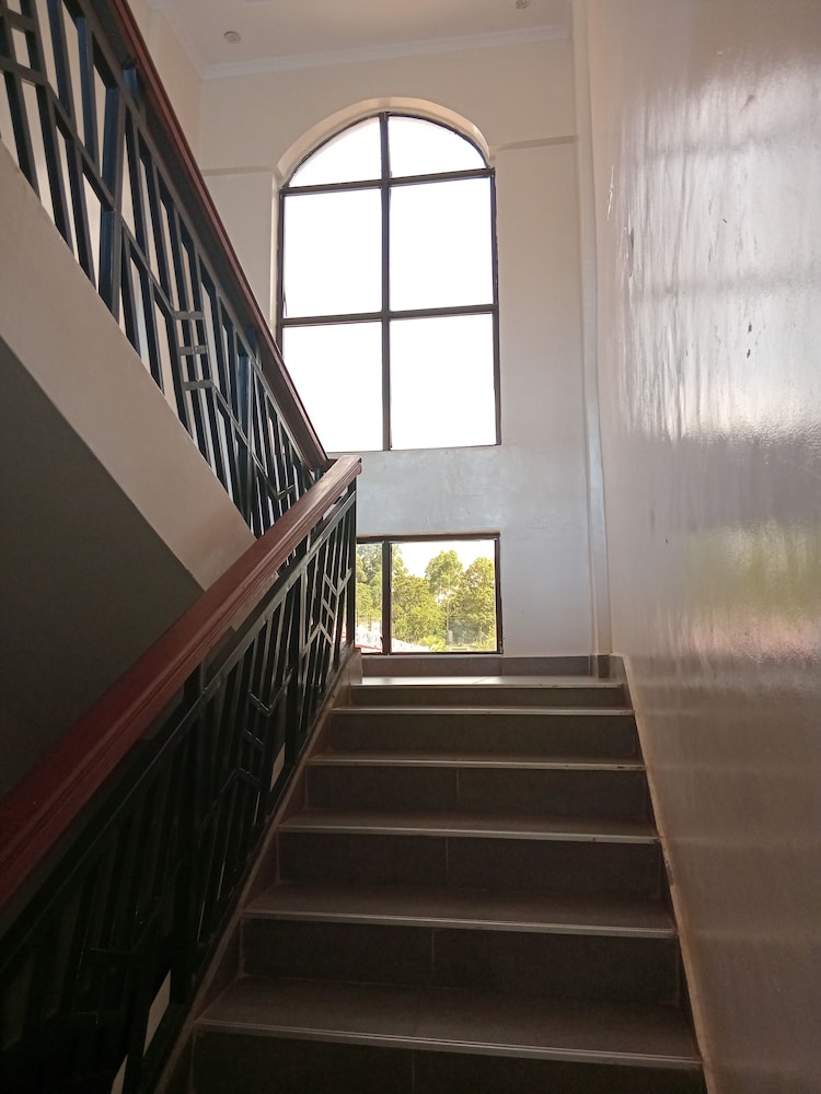 Keriwest Hotel