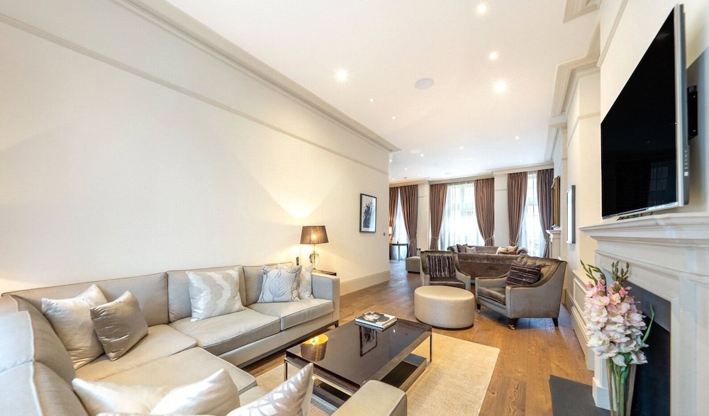 Mayfair Mansions
