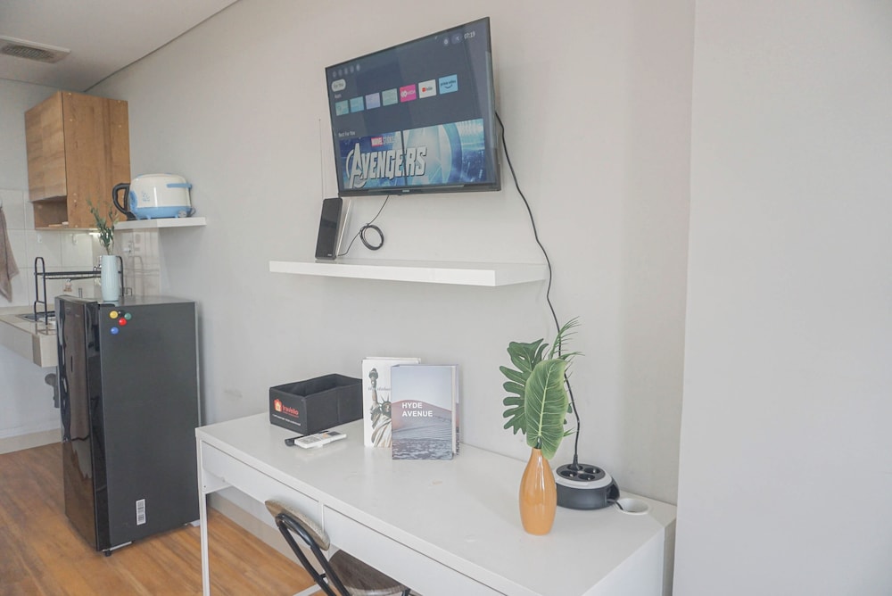 Cozy Studio at Monroe Tower Apartment