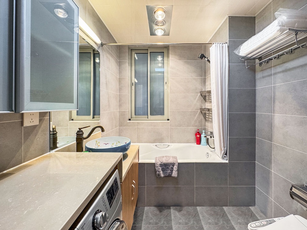 Tyms 2BR Apt TianshanRD Near CESIS Line2