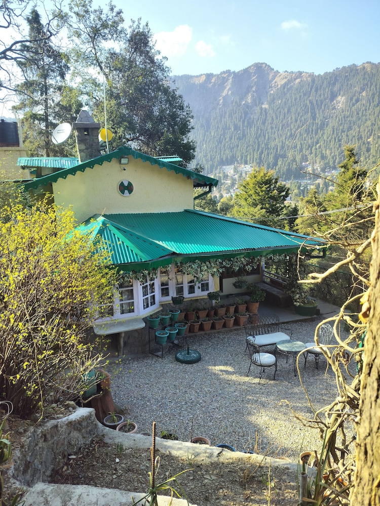 Rosastays Nainital