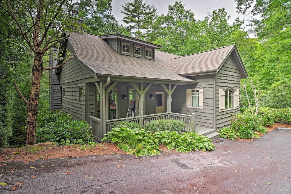 Cashiers Mountain Hideaway, Walk to Lake Glenville view 5