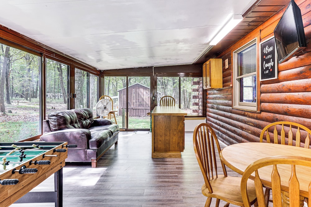 Long Pond Log Cabin w/ Hot Tub Soaks & Outdoor Fun