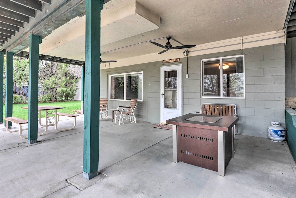 2-level Home w/ Deck: 1/2 Mi to Lake Mcconaughy! - Property Image 1