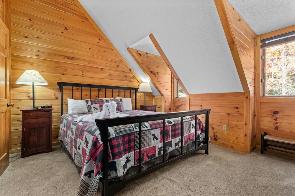 Bear Crossing Cabin by Jackson Mountain Rentals view 5