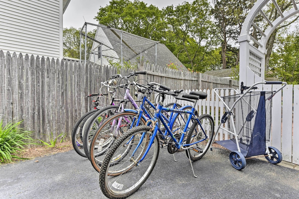 Charming East Falmouth Home: Walk to Private Beach