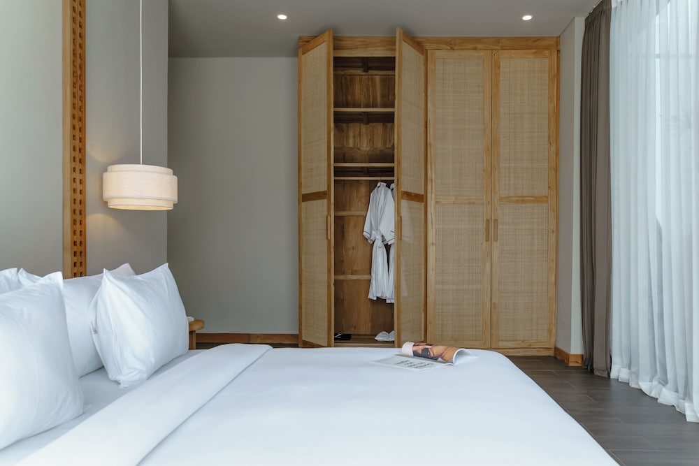 AMO Residences
