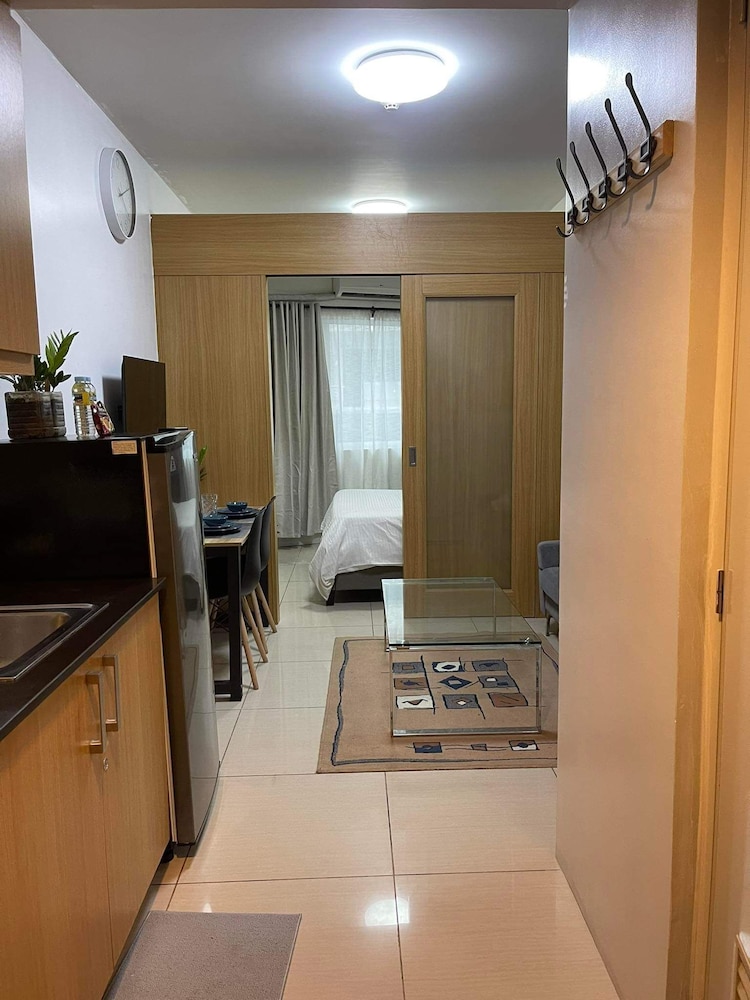 Shell Residences MOA by darpm