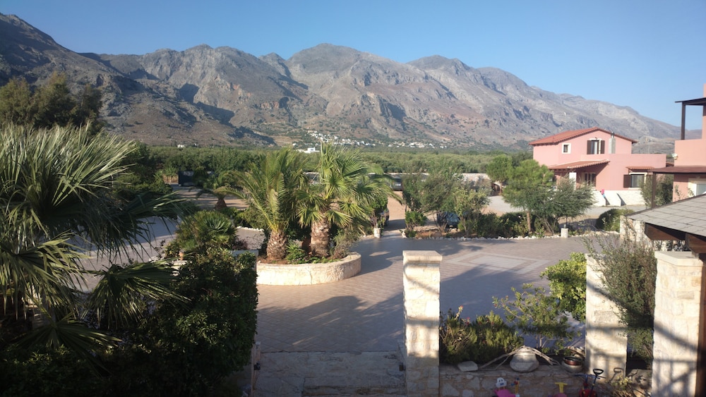 Kallicrates Village