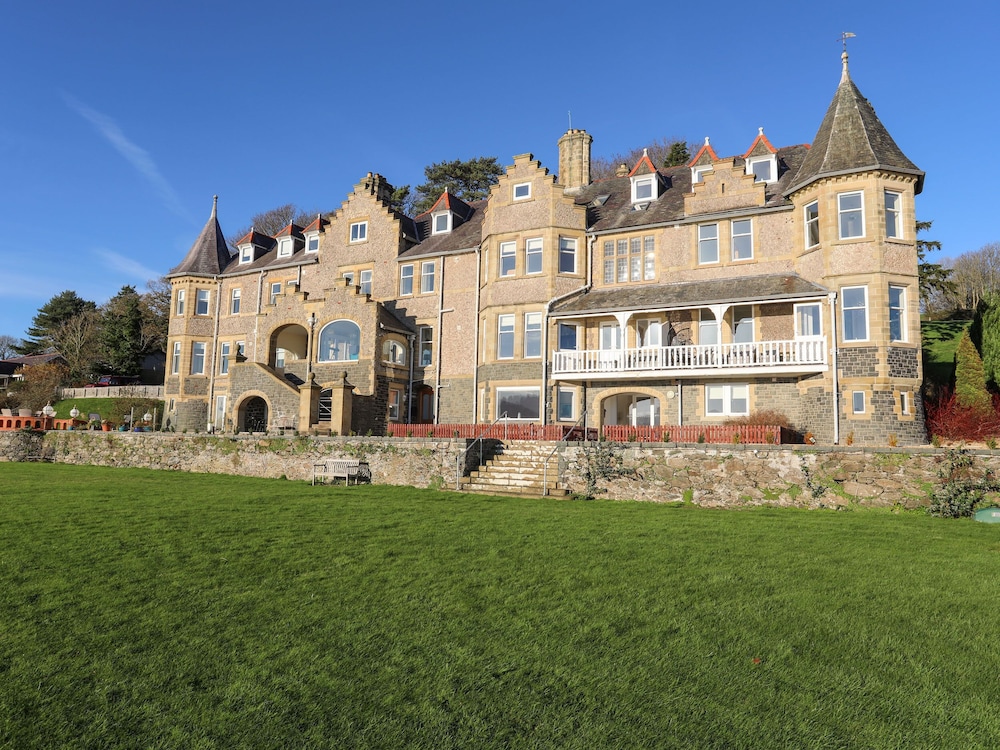 Bryn Mel Manor Straits View
