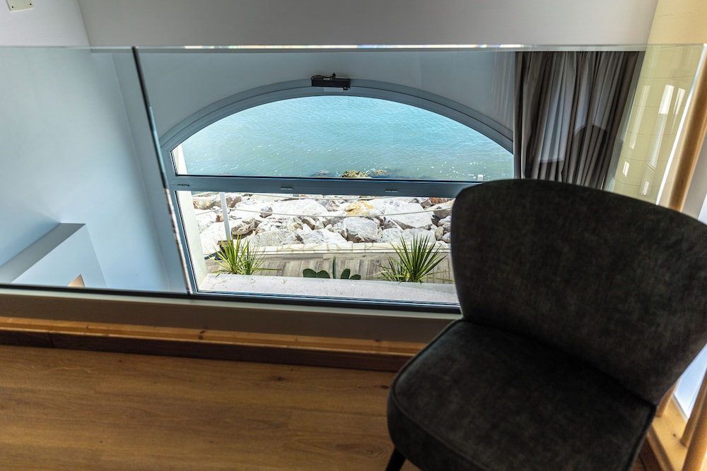 DADA Suites and sea