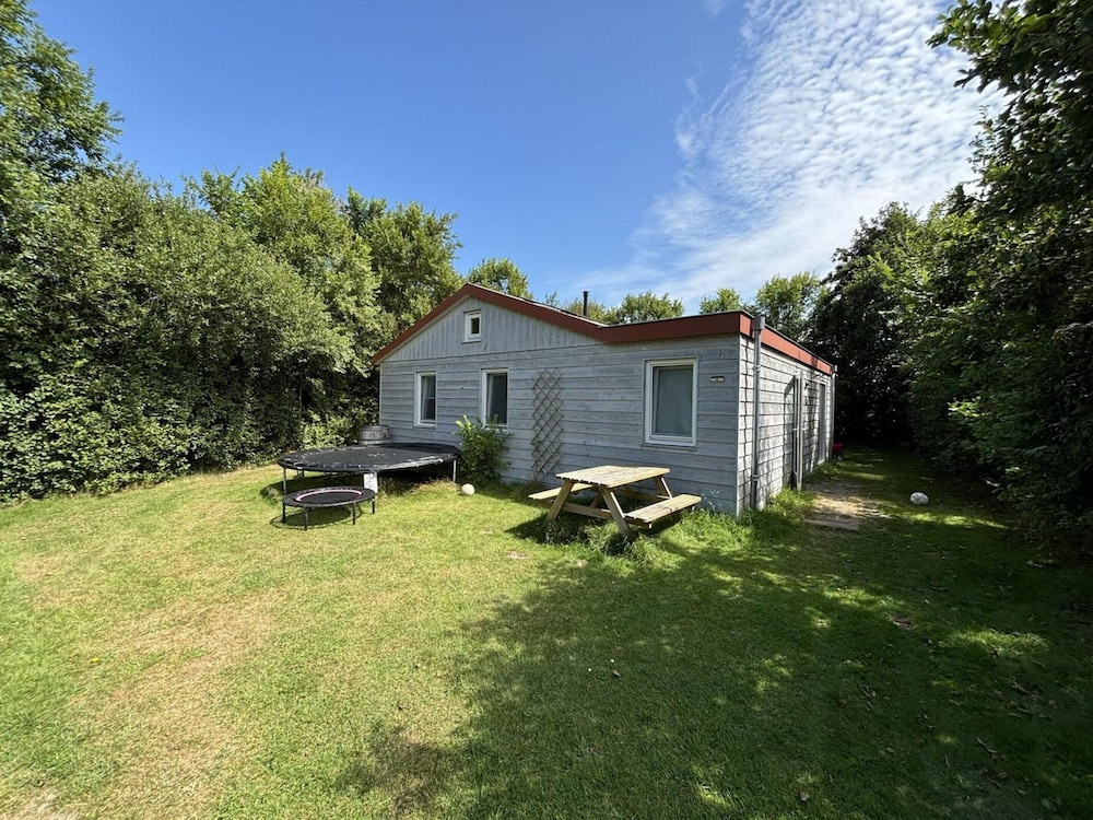 Renovated Bungalow With Garden for Families