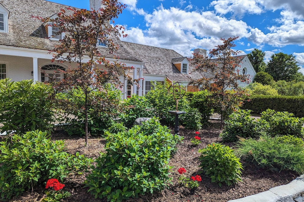 Expansive Retreat on 280 Acres in Lake Placid!