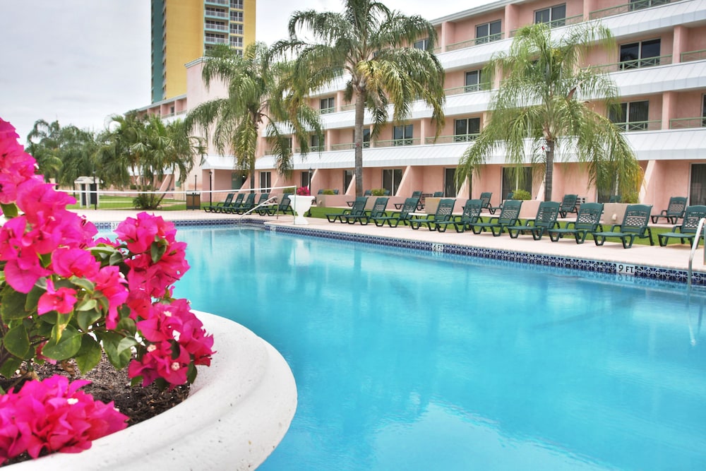 Grand Bahama Island - Freeport Vacations - Castaways Resort and Suites - Property Image 7