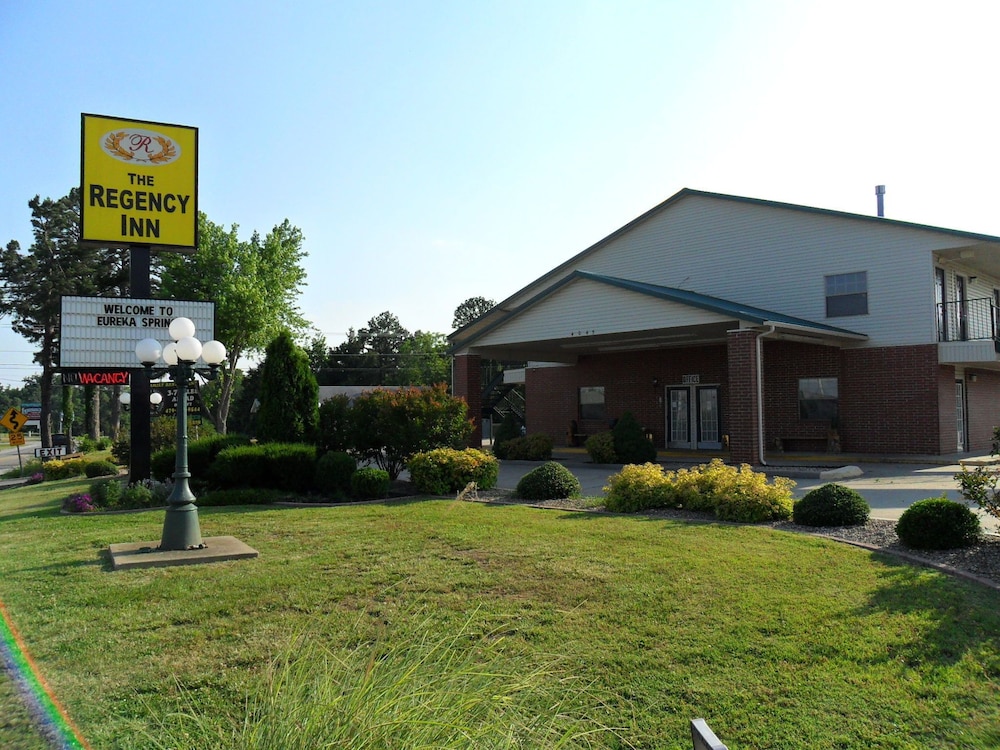 Hotel The Regency Inn - Image 1