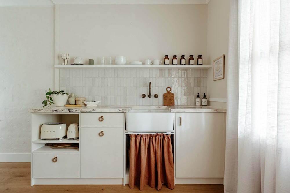 Moraea Farm Suite in Berry