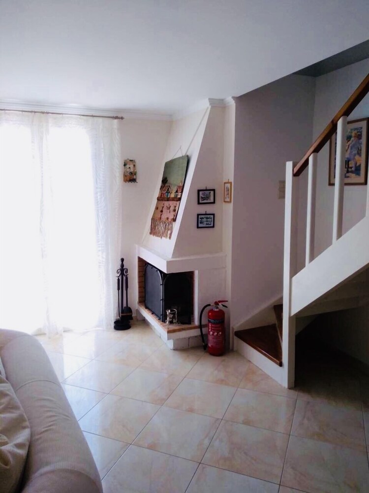 Villa Ampelaki (30 meters to the beach)
