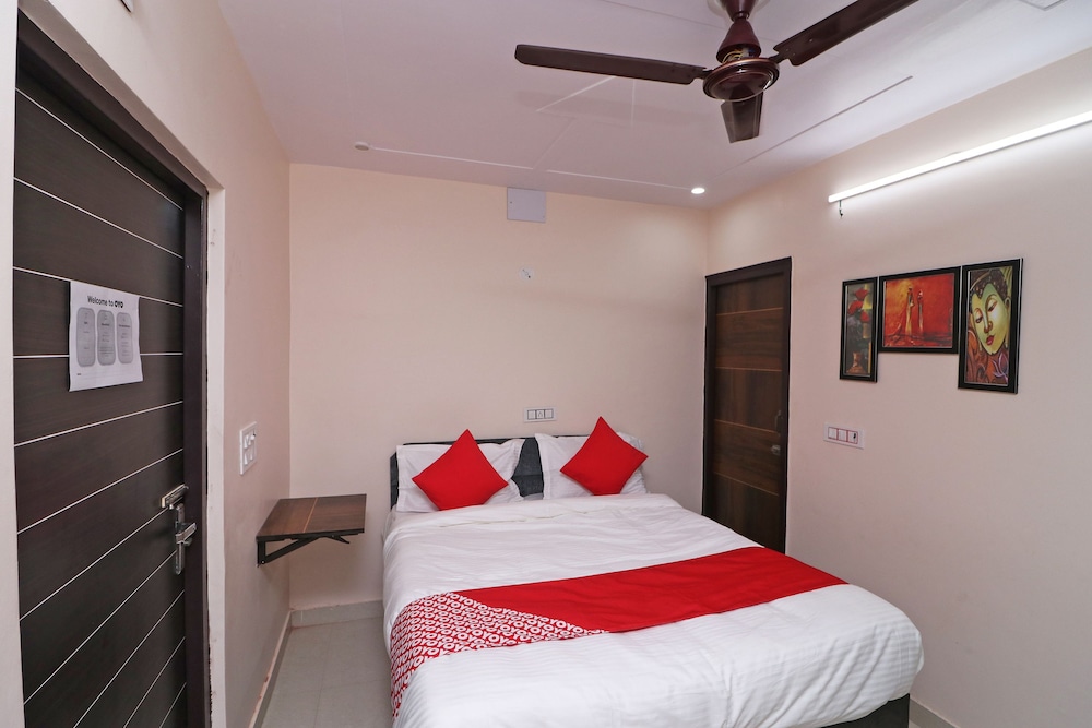 OYO 44999 Jaypee Studios view 4
