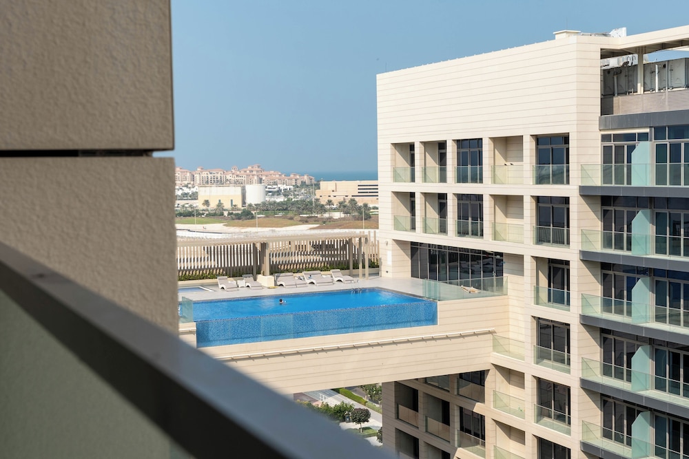 Park View Saadiyat Island close Yas Mall