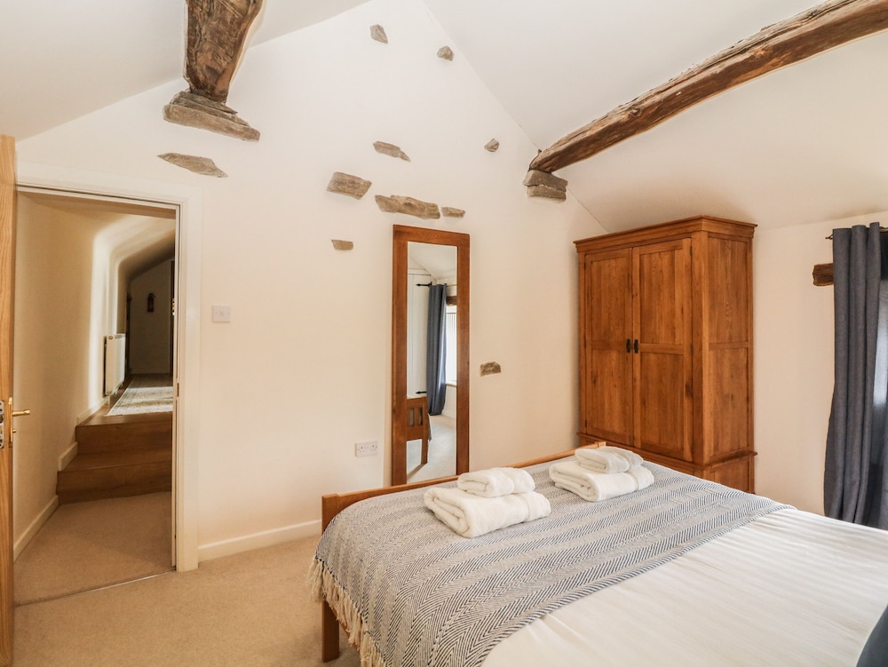 Hope Valley Vacations - Broadwood Barn - Property Image 5