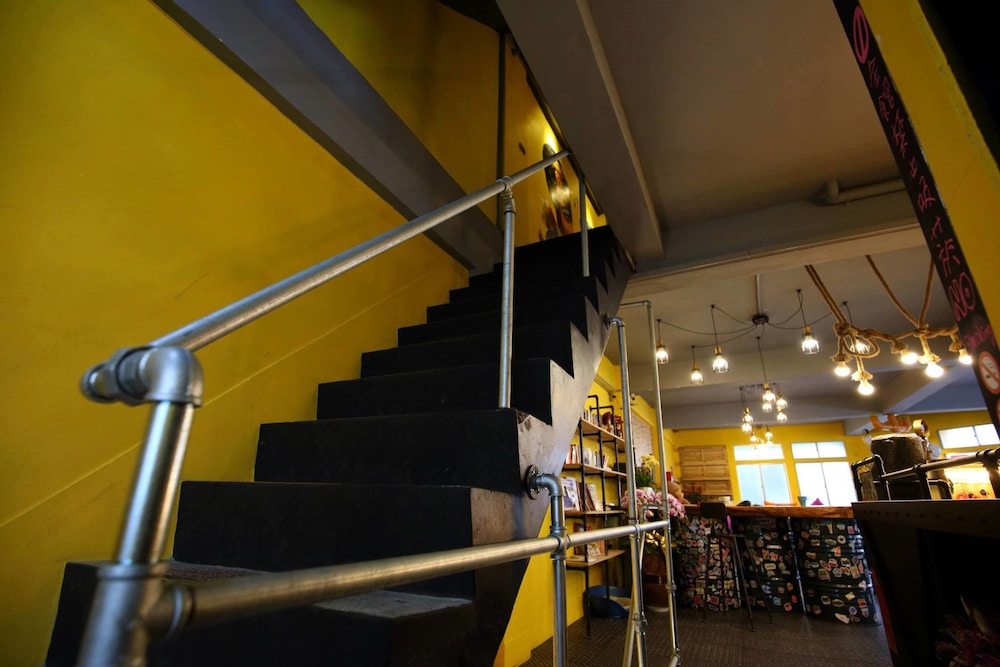 Hive Backpackers
